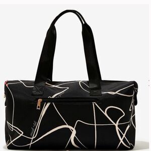 MilI Lili Stylish Black and White Women's Bag 21.5" length, 12" height, 5" depth